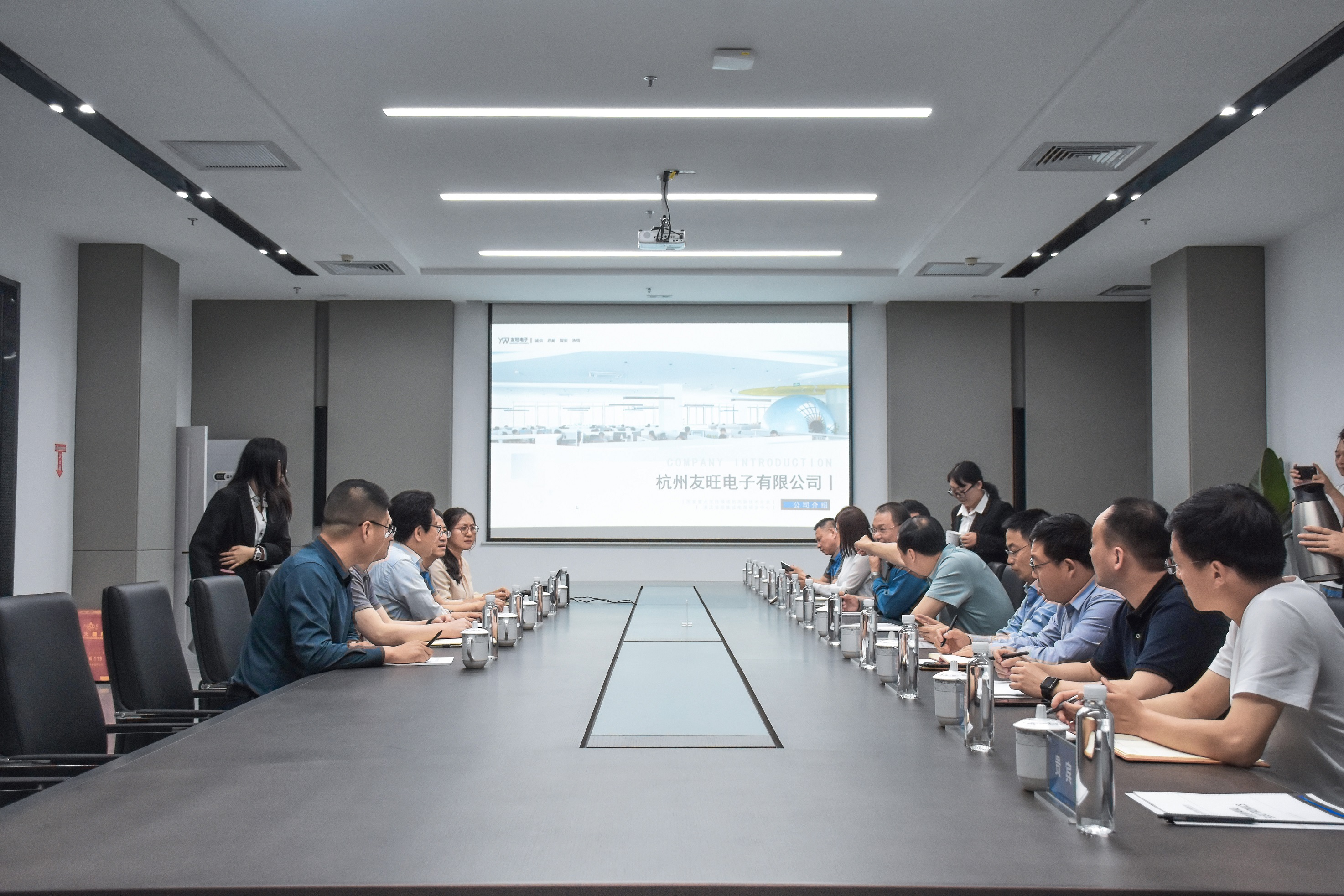 
                            福州市臺港澳辦、杭州市臺辦、濱江區臺辦領導一行蒞臨我公司走訪調研